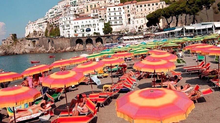 sombrillas y parasoles de playa